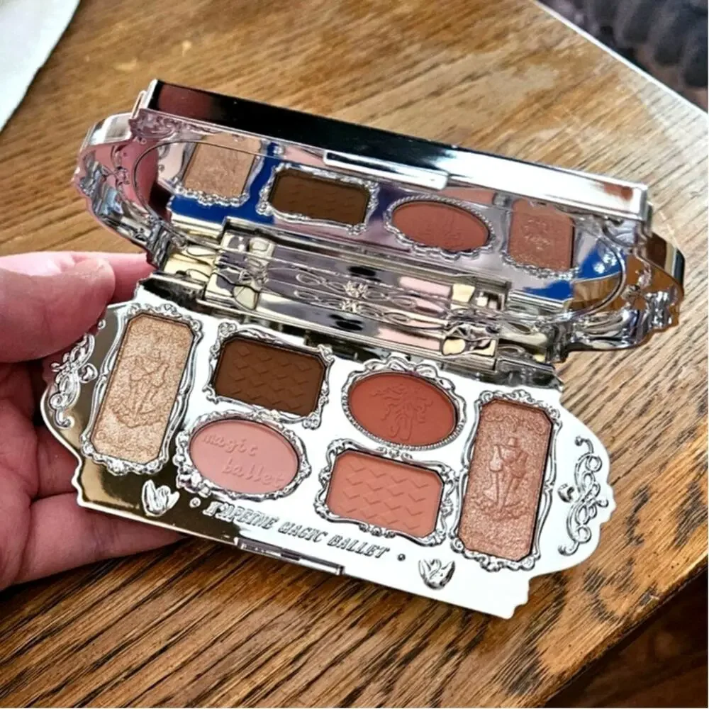 Asian Beauty K'Apeine Swan Ballet Series Eyeshadow Palette
